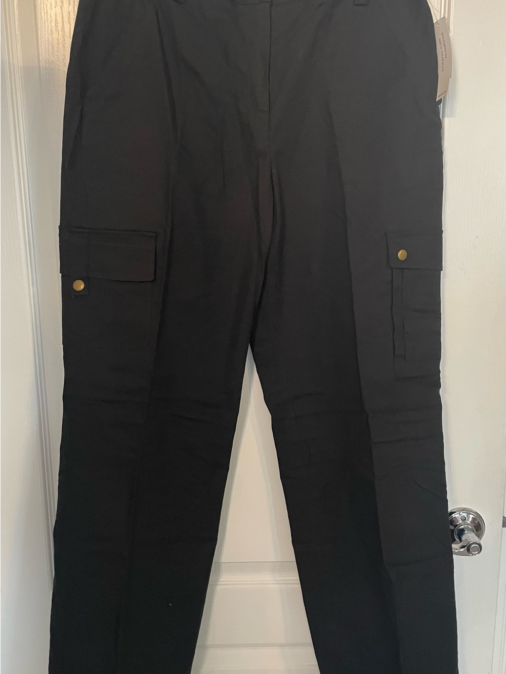 Beautiful NEW WITH TAGS! Larry Levine black cotton cargo pants